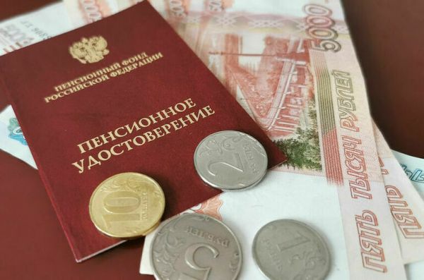 Работающим пенсионерам-бюджетникам предложили вернуть индексацию пенсий Работающим пенсионерам-бюджетникам предложили вернуть индексацию пенсий