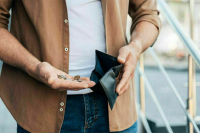 В ЦБ объяснили, почему дорожают еда и топливо