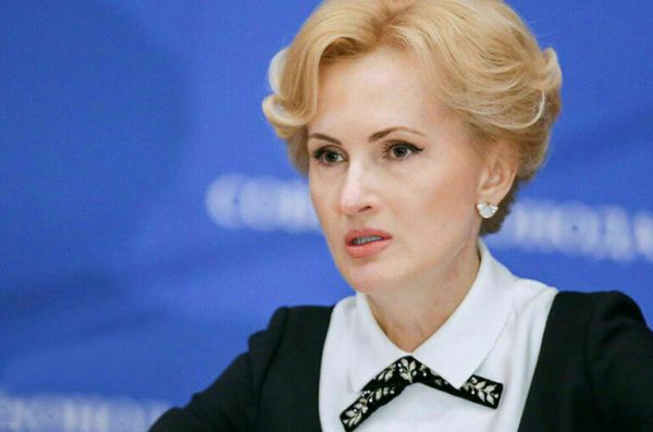 Яровая: Нельзя выступать без флага и гимна Яровая: Нельзя выступать без флага и гимна