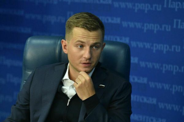 Метелев рассказал об особенностях нового состава Молодежного парламента Метелев рассказал об особенностях нового состава Молодежного парламента