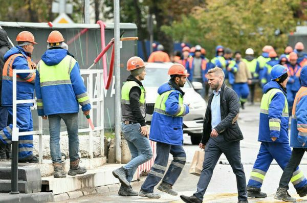 В Госдуму внесен законопроект о депортации мигрантов-правонарушителей В Госдуму внесен законопроект о депортации мигрантов-правонарушителей