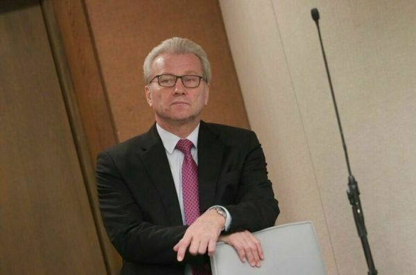 Гарри Минх рассказал один из своих любимых анекдотов Гарри Минх рассказал один из своих любимых анекдотов