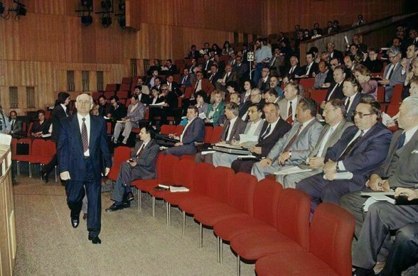 Где депутаты спрятали белый рояль и почему в Совфеде всегда хорошая погода