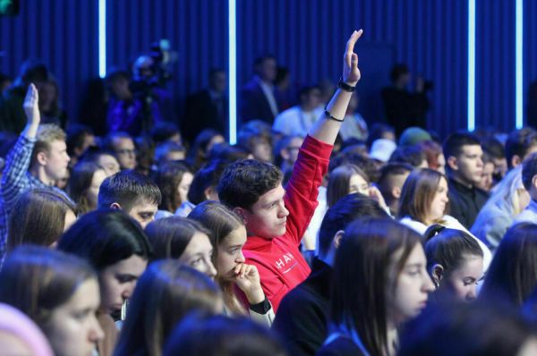 Матвиенко дала рецепт от интернет-зависимости и рассказала о детской мечте