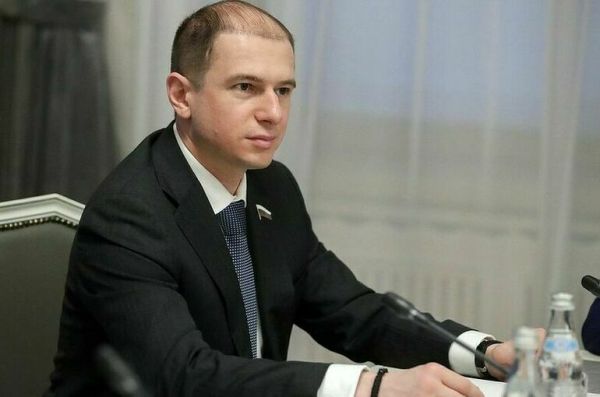 Романов призвал Генпрокуратуру проверить случаи запрета на смену УК Романов призвал Генпрокуратуру проверить случаи запрета на смену УК