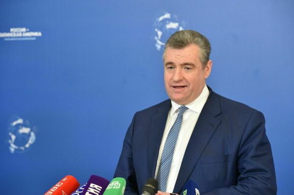 Слуцкий заявил о разрывающих НАТО противоречиях