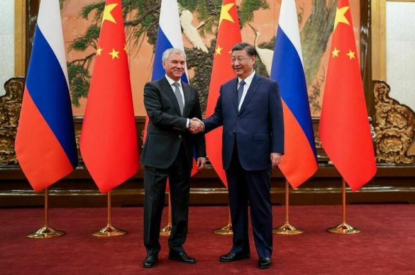 Вячеслав Володин встретился с Си Цзиньпином Вячеслав Володин встретился с Си Цзиньпином