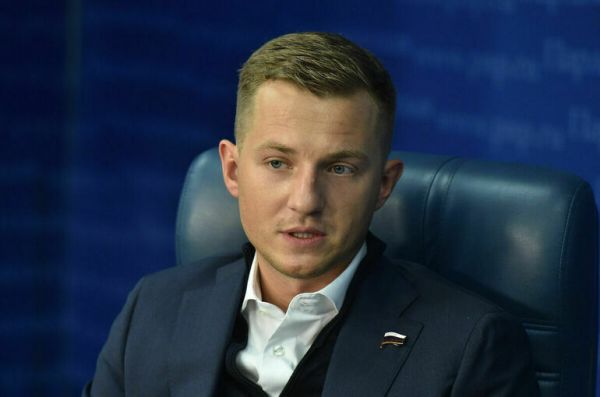 Метелев намерен проработать с Росмолодежью вопрос страхования добровольцев