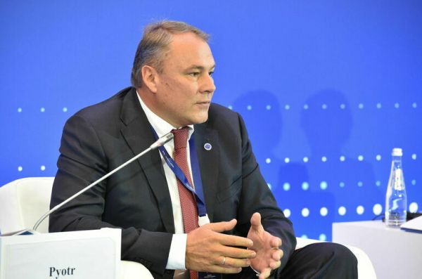 Толстой предложил премировать отговоривших от аборта врачей Толстой предложил премировать отговоривших от аборта врачей