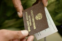 Милонов предложил штрафовать за развод на 100 тысяч рублей Милонов предложил штрафовать за развод на 100 тысяч рублей