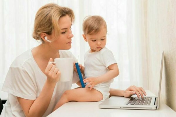 Работодателям запретили увольнять одиноких родителей Работодателям запретили увольнять одиноких родителей