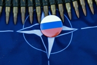 Россиян за рубежом могут обязать встать на консульский учет Россиян за рубежом могут обязать встать на консульский учет