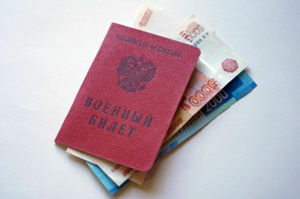 Участников СВО предложили заселять в гостиницы по военному билету