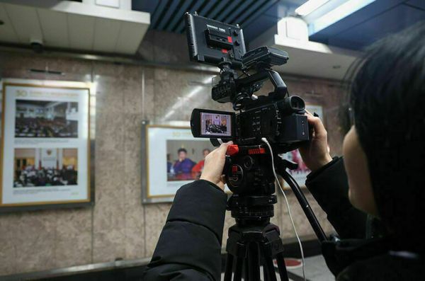 В московском метро показали жизнь сенаторов