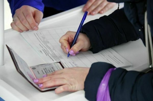 В России завершился сбор подписей за кандидатов в президенты В России завершился сбор подписей за кандидатов в президенты