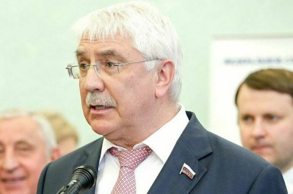 Чепа считает, что Запад заставил политиков сомневаться в единстве НАТО и ЕС