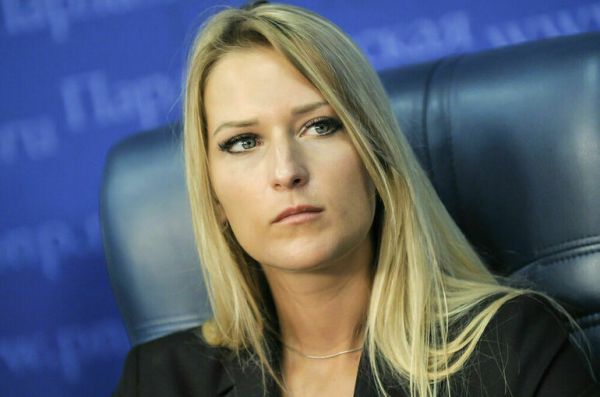 Для усыновителей предлагают ввести дополнительный отпуск Для усыновителей предлагают ввести дополнительный отпуск