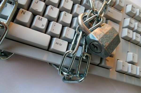 Госдума намерена наложить на треш-стримы полный запрет