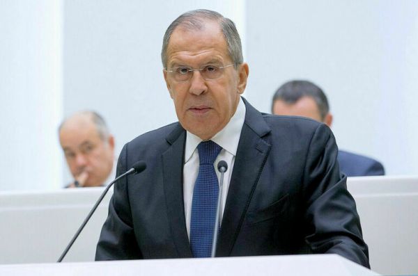 Лавров поддержал создание комиссии по написанию учебника истории для стран СНГ