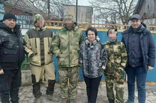 Мамы, жены, сестры: женское крыло спецоперации Мамы, жены, сестры: женское крыло спецоперации