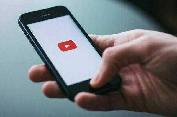 Роскомнадзор пригрозил YouTube миллионными штрафами за блокировку российских телеканалов Роскомнадзор пригрозил YouTube миллионными штрафами за блокировку российских телеканалов