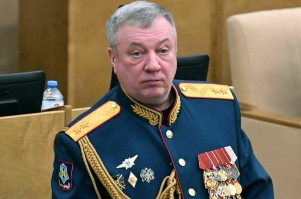 Гурулев: На фронте никто не будет отличать французов от украинцев Гурулев: На фронте никто не будет отличать французов от украинцев