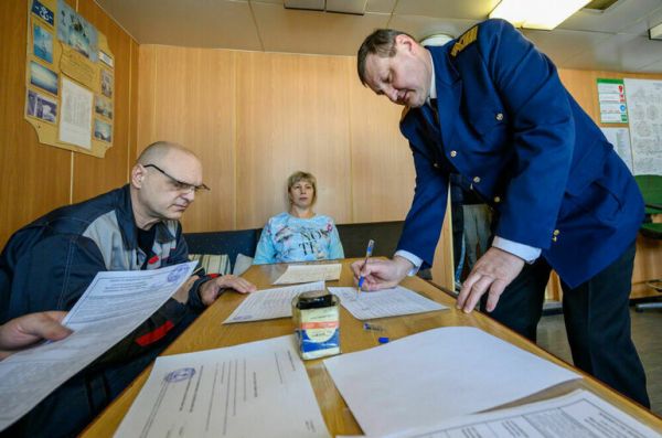 Как голосуют полярники, космонавты и моряки дальнего плавания Как голосуют полярники, космонавты и моряки дальнего плавания