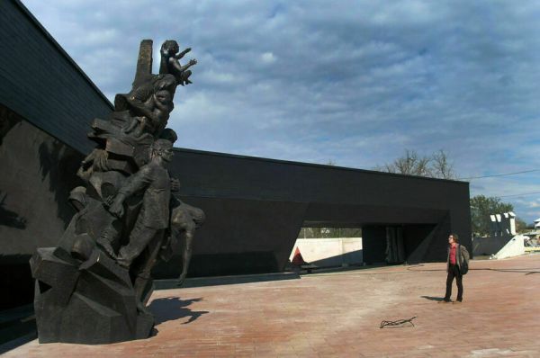 Крым: десять лет в России