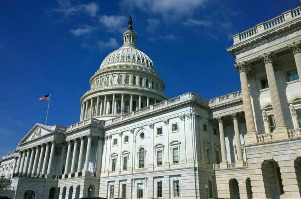 Деньги для Украины «потеряли» в конгрессе, и никто не хочет их искать Деньги для Украины «потеряли» в конгрессе, и никто не хочет их искать