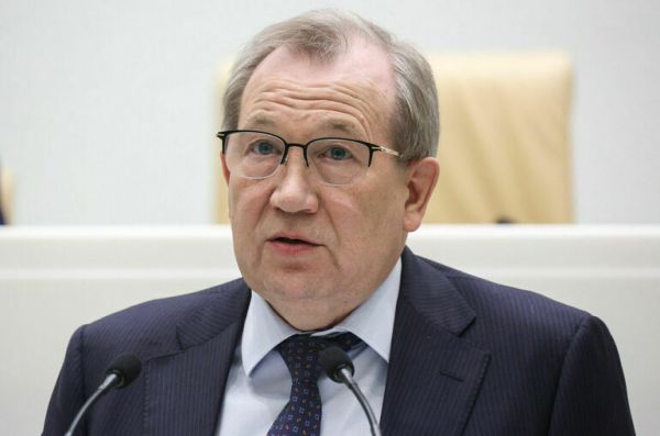 Экспертизу учебников хотят передать Российской академии наук