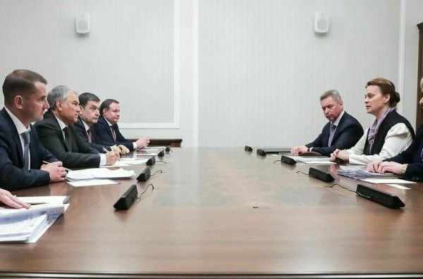 Володин и Цивилева обсудили возможность выдачи инвалидам СВО машин с ручным управлением Володин и Цивилева обсудили возможность выдачи инвалидам СВО машин с ручным управлением