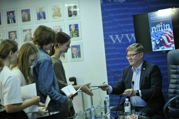 Фукуяма отдыхает, или Почему Запад проиграет России Фукуяма отдыхает, или Почему Запад проиграет России