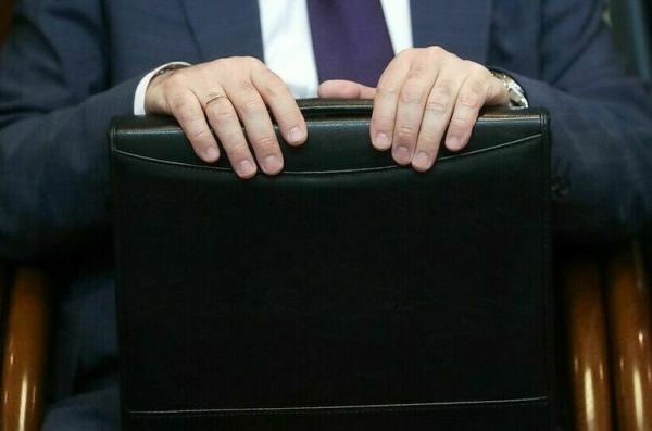 Изменникам полу хотят закрыть дверь во власть Изменникам полу хотят закрыть дверь во власть