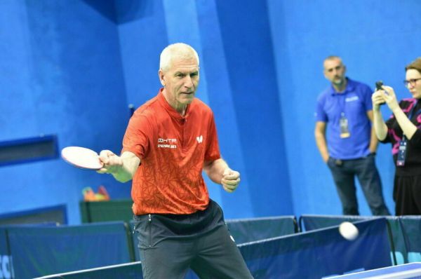 Команда кабмина против команды думцев: чья ракетка оказалась проворнее