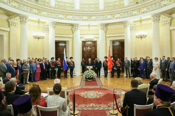 Петербург празднует День рождения с Пушкиным и новым липовым садом Петербург празднует День рождения с Пушкиным и новым липовым садом