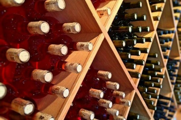 Получение лицензий на производство и перевозку алкоголя хотят упростить Получение лицензий на производство и перевозку алкоголя хотят упростить