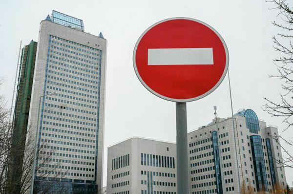 В Госдуме объяснили, кого касается запрет на выезд за рубеж В Госдуме объяснили, кого касается запрет на выезд за рубеж