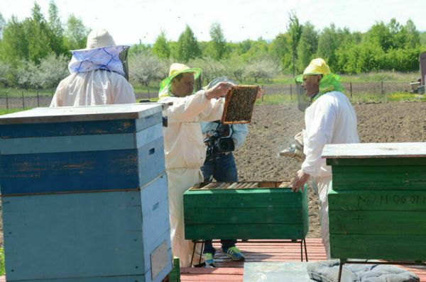 Геннадий Зюганов с детства знал, что будет большим человеком Геннадий Зюганов с детства знал, что будет большим человеком