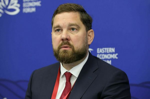 Не свистеть и не шушукаться: глава ФАДН рассказал, что нельзя делать мигрантам