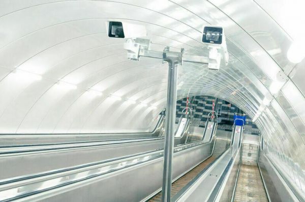 Петербургское метро идет к великой цели маленькими шажками