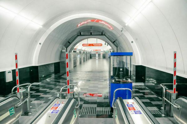 Петербургское метро идет к великой цели маленькими шажками