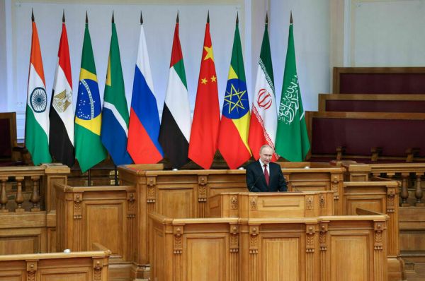 Путин рассказал о становлении нового мироустройства