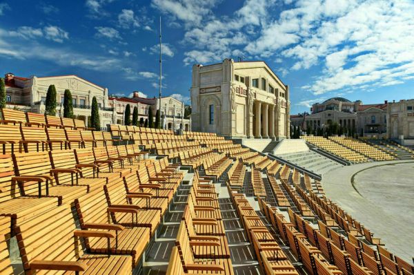 Старый и новый Херсонес: круче не бывает! Старый и новый Херсонес: круче не бывает!