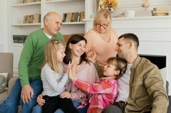 В России предложили проводить Мам-парад и День игрушки для влюбленных В России предложили проводить Мам-парад и День игрушки для влюбленных