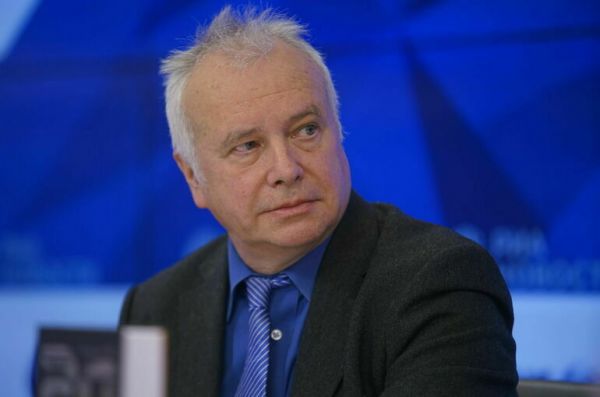 Александр Рар: Пересмотром оценок Второй мировой европейцев готовят к войне с Россией Александр Рар: Пересмотром оценок Второй мировой европейцев готовят к войне с Россией