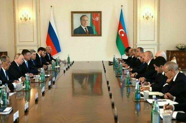 Что обсуждали Путин и Алиев в Баку