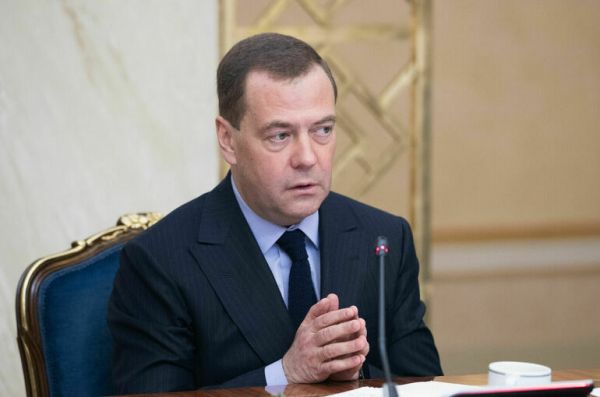 Медведев призвал «Единую Россию» представлять в Госдуму прошедшие обсуждения решения Медведев призвал «Единую Россию» представлять в Госдуму прошедшие обсуждения решения