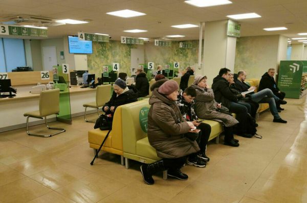 Пенсия работающих пенсионеров вновь начнет расти