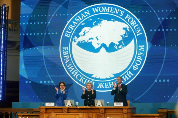 Бездна добра возможна даже со связанными руками