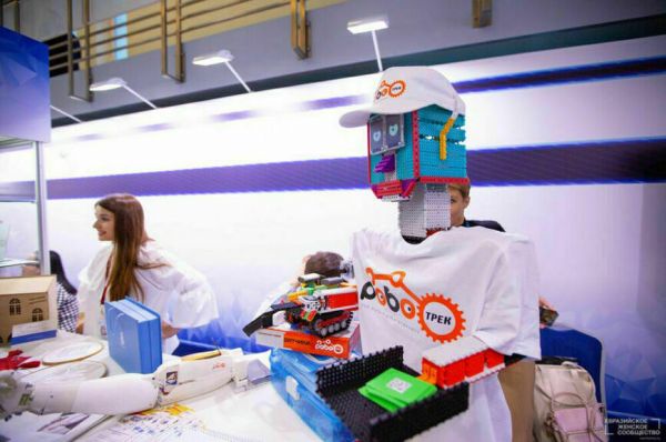 Эра мягкой силы расцветает в Петербурге осенью